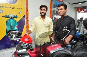 Sharwanand Launches Ashwam Vespa at Banjara Hills
